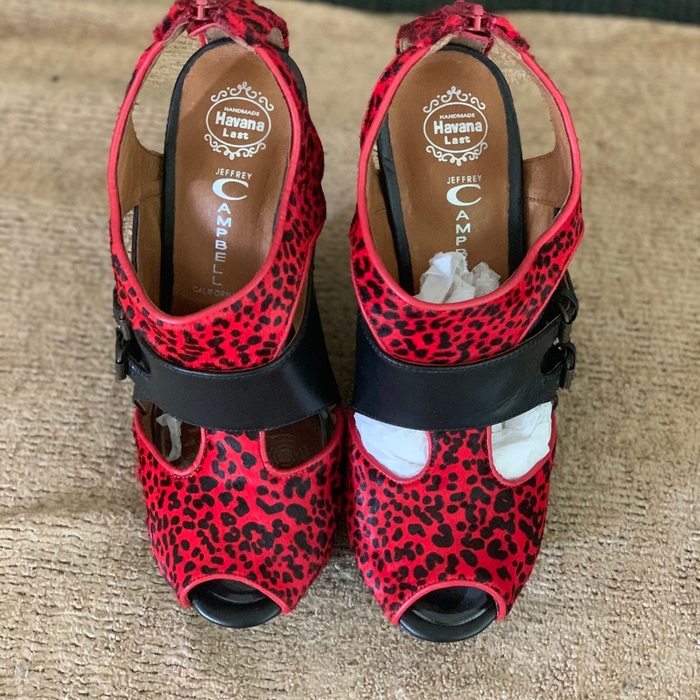 Women’s shoes